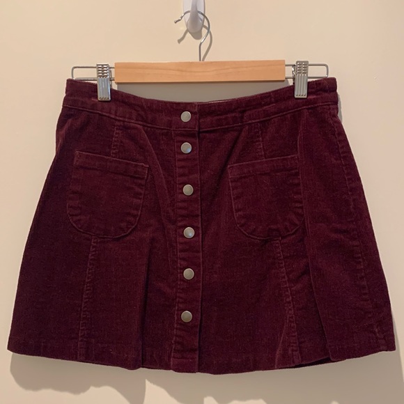 Brandy Melville Dresses & Skirts - Never Worn Brandy Melville corduroy burgundy skirt